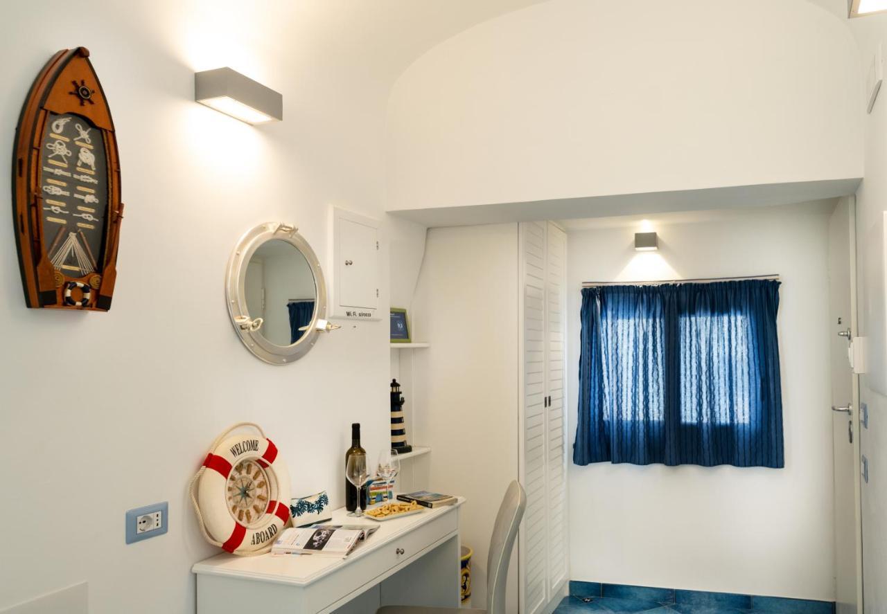 Scirocco - Amazing Flat With Terrace In The Center Apartment อามาลฟี ภายนอก รูปภาพ