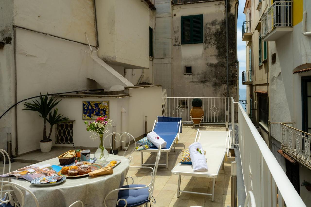 Scirocco - Amazing Flat With Terrace In The Center Apartment อามาลฟี ภายนอก รูปภาพ