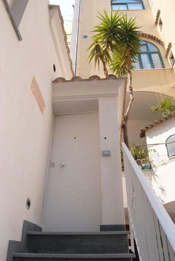 Scirocco - Amazing Flat With Terrace In The Center Apartment อามาลฟี ภายนอก รูปภาพ